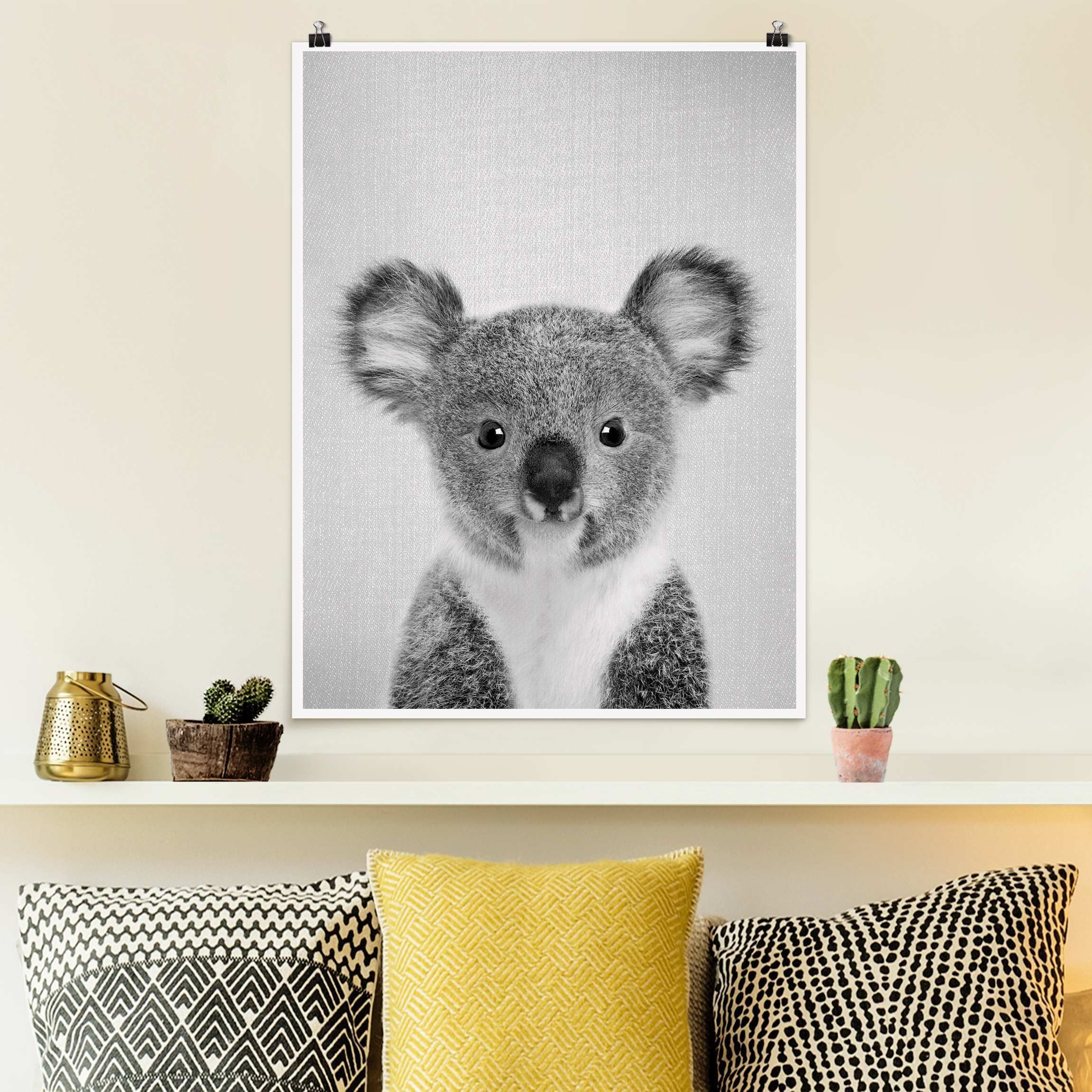 Poster - Baby Koala Klara Schwarz Weiß Hochformat - 3:4