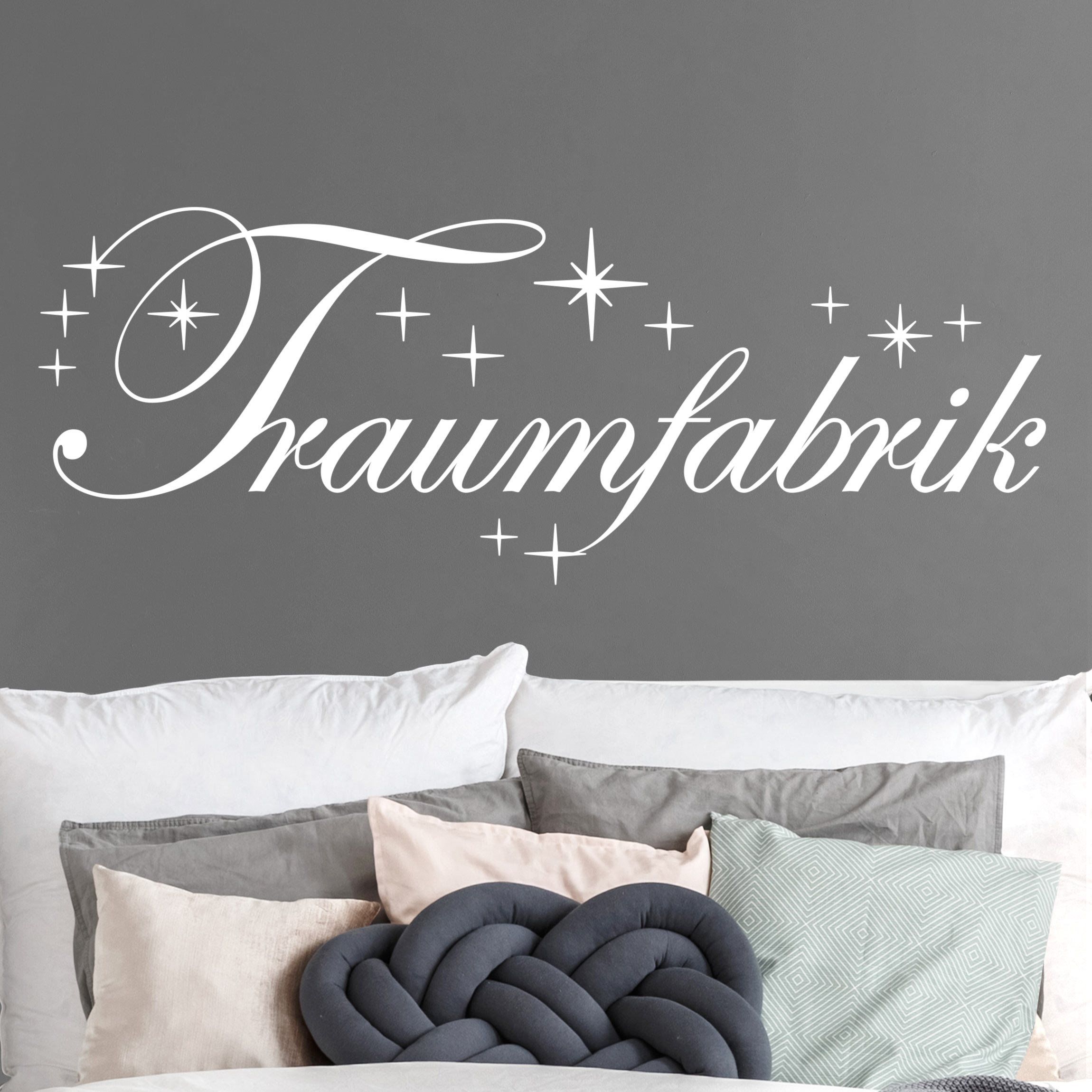 Traumfabrik Schriftzug mit Sternen Wandtattoo kaufen | Wandtattoos