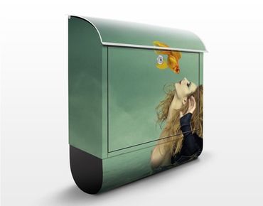 Design Briefkasten Kuss eines Goldfisches 39x46x13cm
