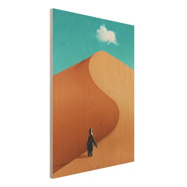 Holzbild - Jonas Loose - Wüste mit Pinguin - Hochformat 4:3
