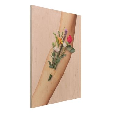 Holzbild - Jonas Loose - Arm mit Blumen - Hochformat 4:3