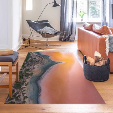 Vinyl-Teppich - Oranges Seeufer auf Sardinien - Querformat 3:2