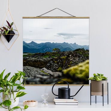Stoffbild mit Posterleisten - Einsame Hütte in Norwegen - Quadrat 1:1