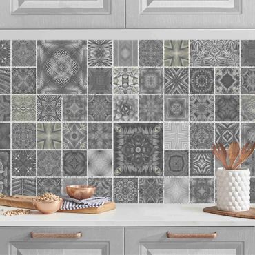 Küchenrückwand - Graue Dschungelfliesen mit Silberschimmer II
