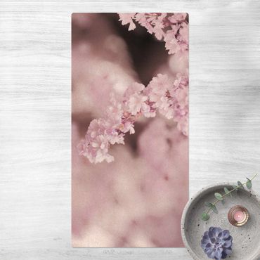 Kork-Teppich - Kirschblüte im Violetten Licht - Hochformat 1:2