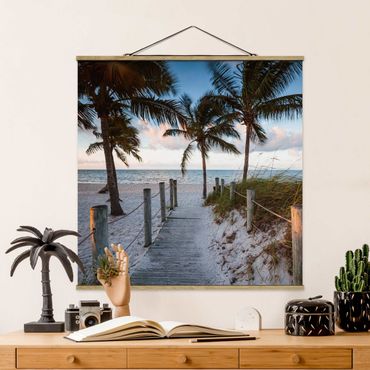 Stoffbild mit Posterleisten - Palmen am Steg zum Meer - Quadrat