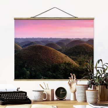 Stoffbild mit Posterleisten - Schokoladenhügel bei Sonnenuntergang - Querformat