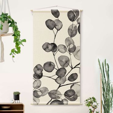 Wandteppich - Schwarz Weiß Aquarell Eukalyptuszweig - Hochformat 1:2