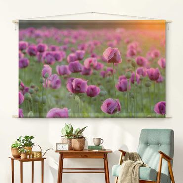 Wandteppich - Violette Schlafmohn Blumenwiese im Frühling - Hochformat 3:2