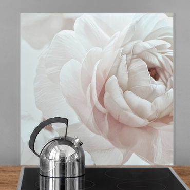 Spritzschutz Glas - Weiße Blüte im Blütenmeer - Quadrat 1:1