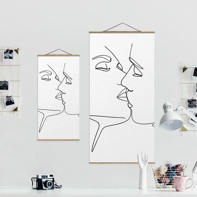 Stoffbild mit Posterleisten - Line Art Kuss Gesichter Schwarz Weiß - Hochformat 1:2