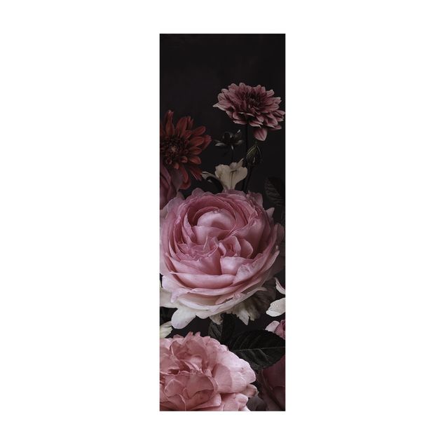 teppich mit blumenmuster Rosa Blumen auf Schwarz Vintage