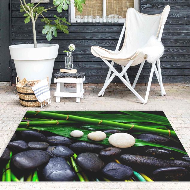Teppich Outdoor Grüner Bambus mit Zen Steinen