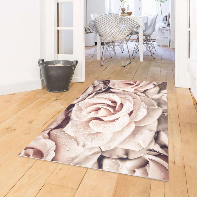 Moderner Teppich Rosen Sepia mit Wassertropfen