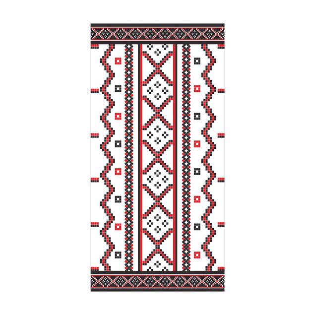 Teppich rot Ein Rumänischer Winter mit Balken