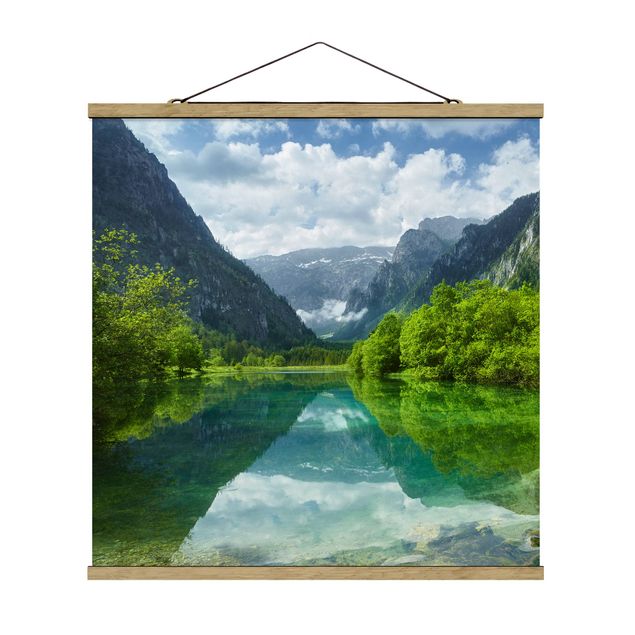 Stoffbild mit Posterleisten - Bergsee mit Spiegelung - Quadrat 1:1
