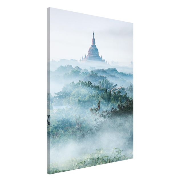 Magnettafel - Morgennebel über dem Dschungel von Bagan - Hochformat 2:3