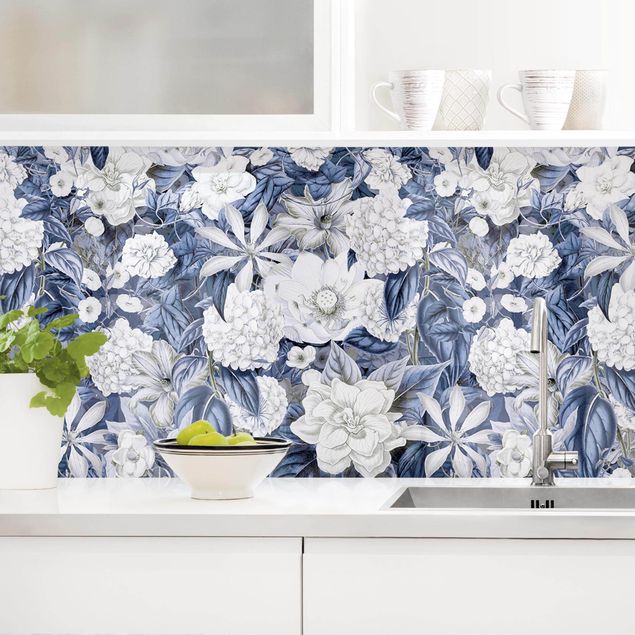 Platte Küchenrückwand Weiße Blumen vor Blau