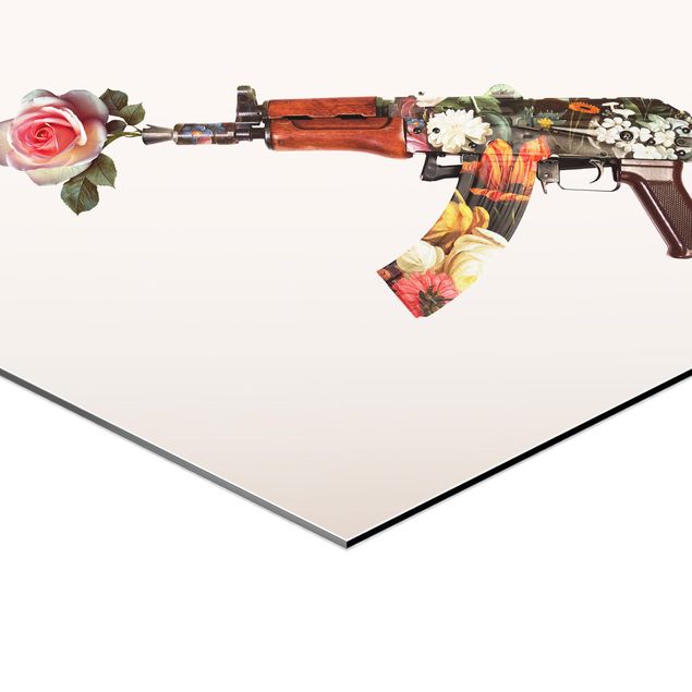 Hexagon Bild Alu-Dibond - Jonas Loose - Waffe mit Rose