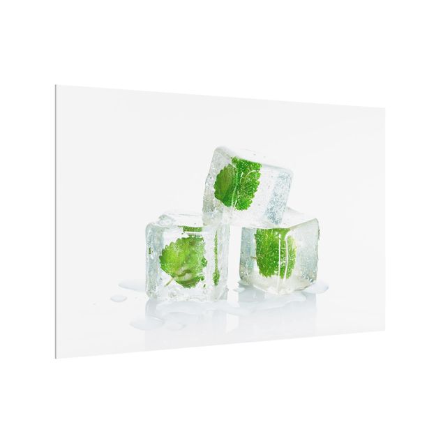 Spritzschutz Glas - Drei Eiswürfel mit Melisse - Querformat - 3:2