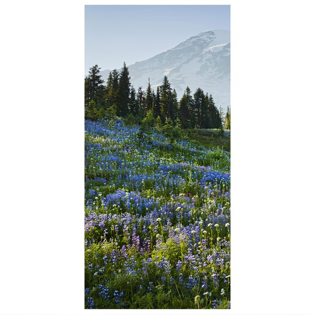 Vorhang Raumtrenner Bergwiese mit blauen Blumen vor Mt. Rainier