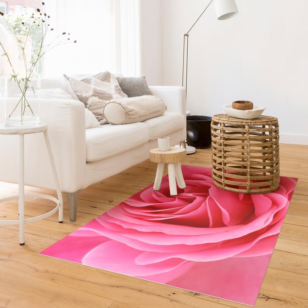 Moderne Teppiche Lustful Pink Rose