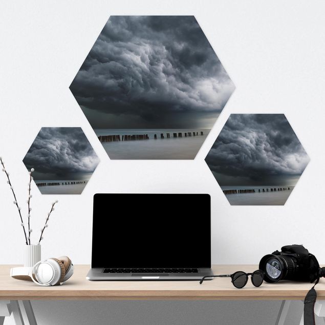 Hexagon Bild Forex - Sturmwolken über der Ostsee