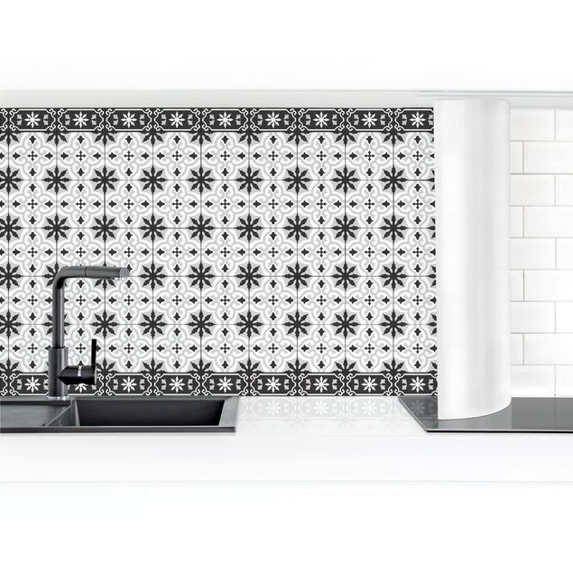 Küchenrückwand - Geometrischer Fliesenmix Kreuz Schwarz