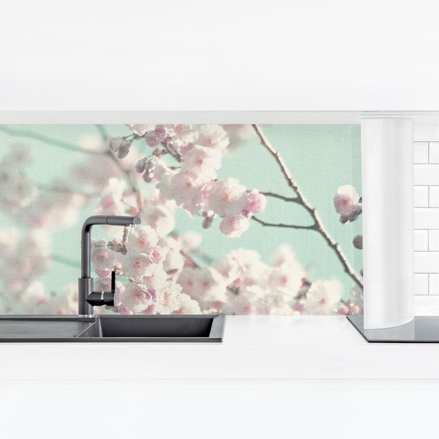 Wandpaneele Küche Kirschblütentanz auf Leinenstruktur