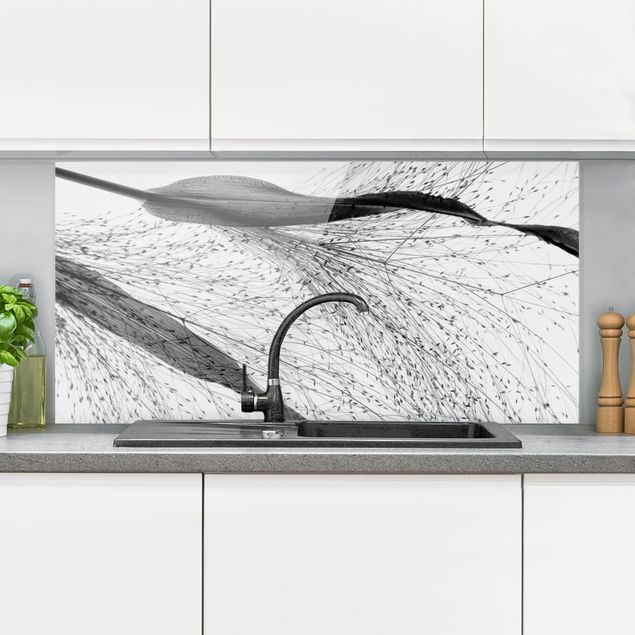 Glasrückwand Küche Blumen Zartes Schilf mit feinen Knospen Schwarz Weiß