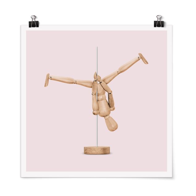 Poster - Jonas Loose - Poledance mit Holzfigur - Quadrat 1:1