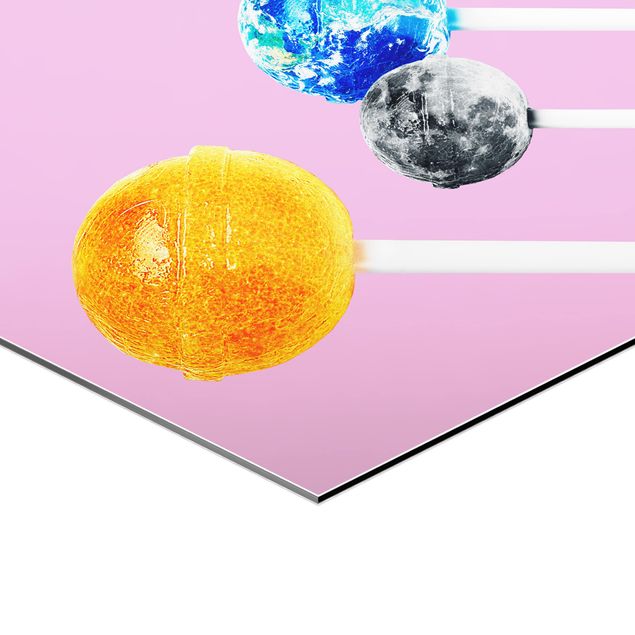 Hexagon Bild Alu-Dibond - Jonas Loose - Lollipops mit Planeten