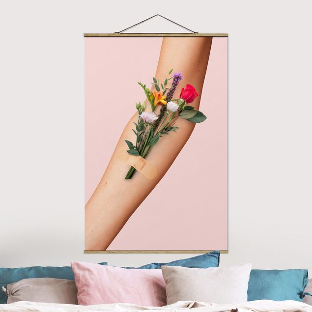 Jonas Loose Poster Arm mit Blumen