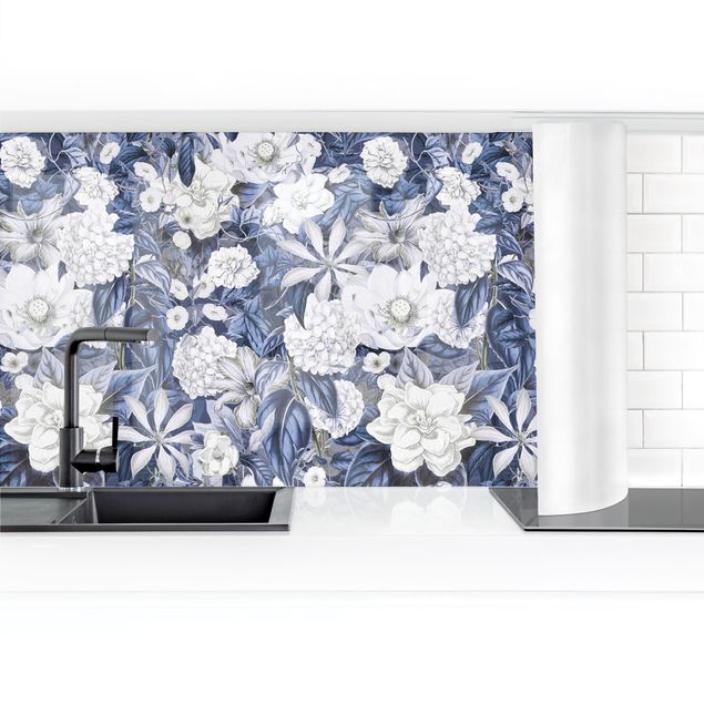 Küchenrückwand selbstklebend Weiße Blumen vor Blau II