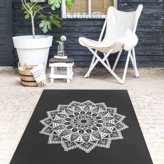 Teppich Outdoor Mandala Illustration Ornament weiß schwarz