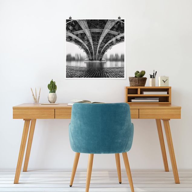 Poster - Under The Iron Bridge - Quadrat 1:1