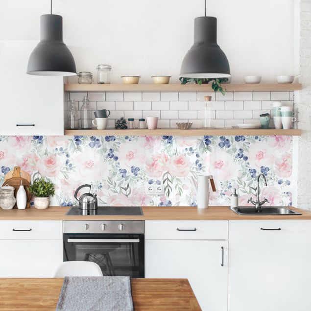 Wandpaneele Küche Rosa Rosen mit Blaubeeren vor Weiß II
