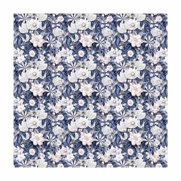 Teppich blau Weiße Blumen vor Blau