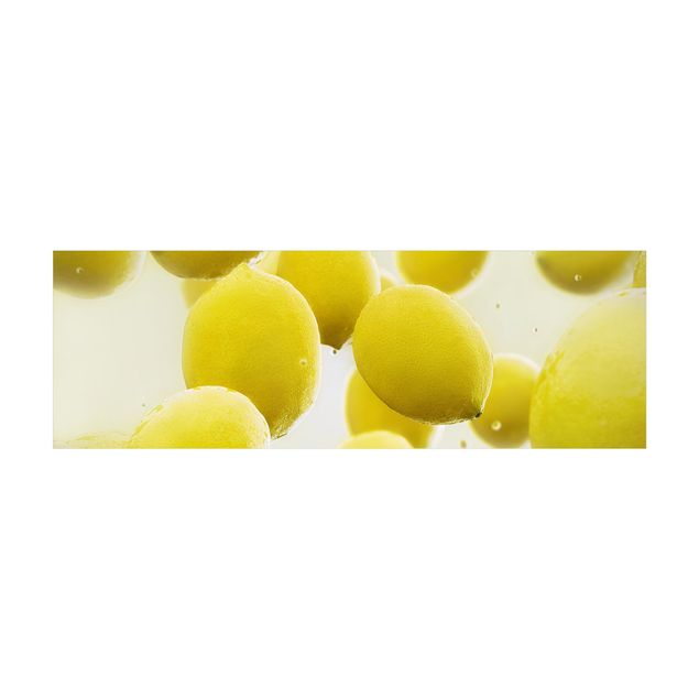Vinyl-Teppich - Zitronen im Wasser - Panorama Quer