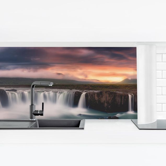 Küchenrückwand selbstklebend Goðafoss Wasserfall in Island