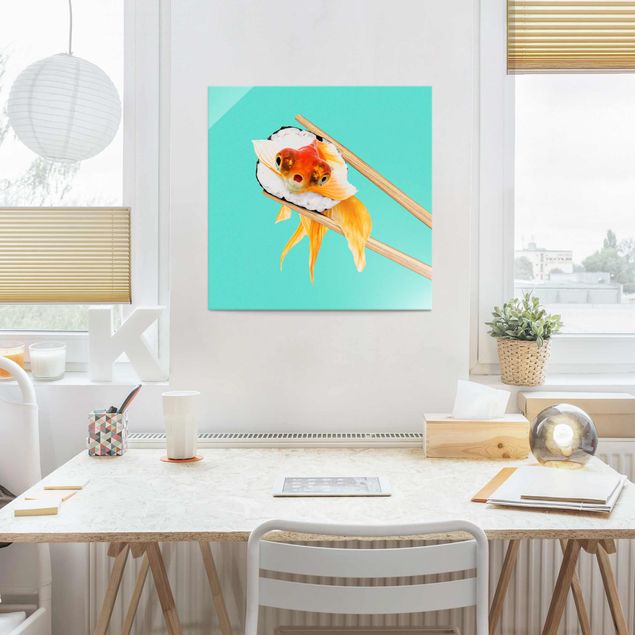 Glasbilder Tiere Sushi mit Goldfisch