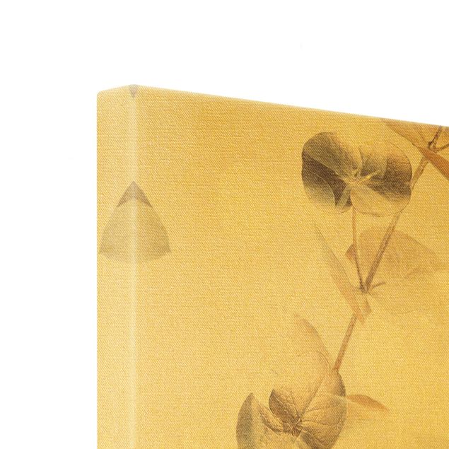 Leinwandbild Gold - Goldene Eukalyptuszweige mit Weiß I - Quadrat 1:1