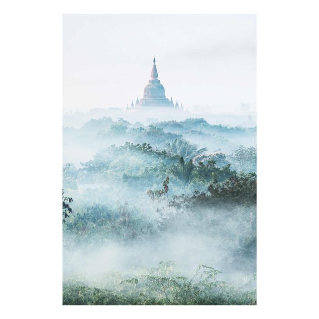 Glasbild - Morgennebel über dem Dschungel von Bagan - Hochformat 2:3