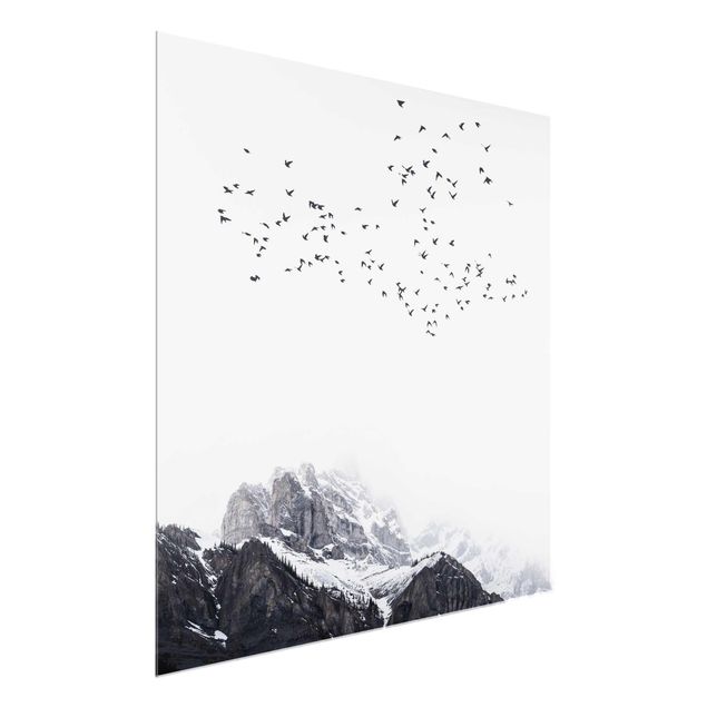 Kubistika Prints Vogelschwarm vor Bergen Schwarz Weiß