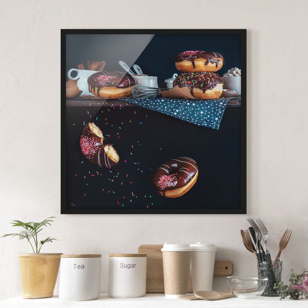 Bild mit Rahmen - Donuts vom Küchenregal - Quadrat 1:1