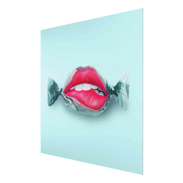 Glasbild - Jonas Loose - Bonbon mit Lippen - Quadrat 1:1