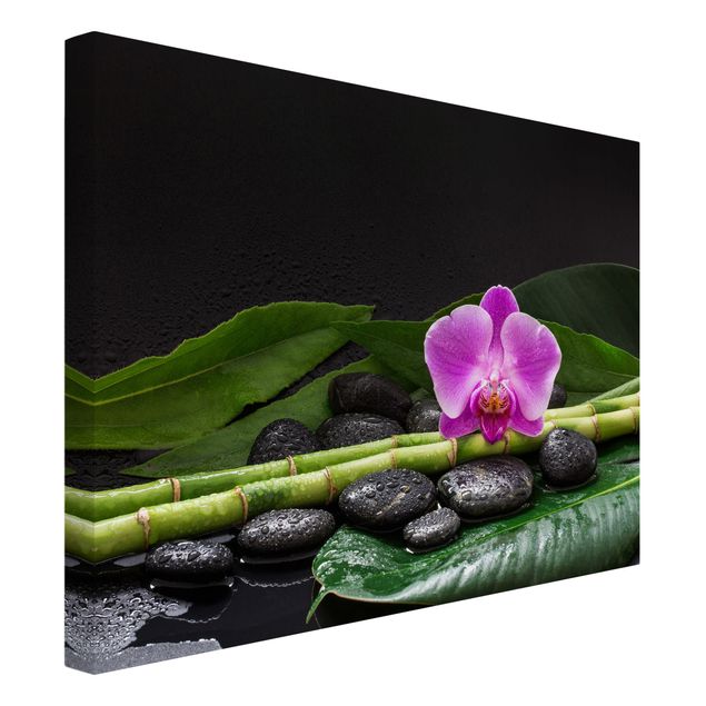 Leinwandbild - Grüner Bambus mit Orchideenblüte - Querformat 3:4