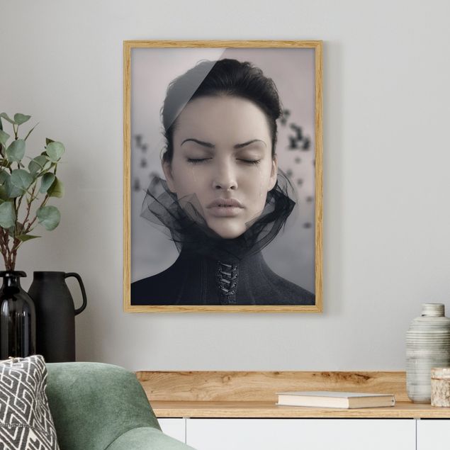 Blumen Bilder mit Rahmen Porträt einer weinenden Frau