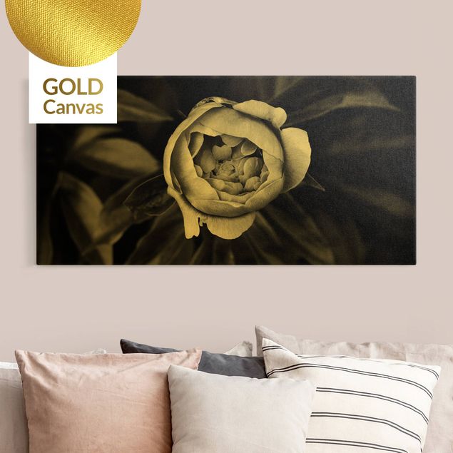 Leinwandbild Gold - Pfingstrosenblüte vor Blättern Schwarz Weiß - Querformat 1:2