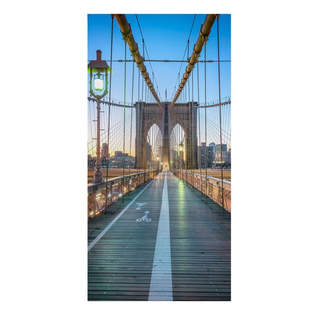Leinwandbild - Morgenblick von der Brooklyn Bridge - Hochformat 1:2